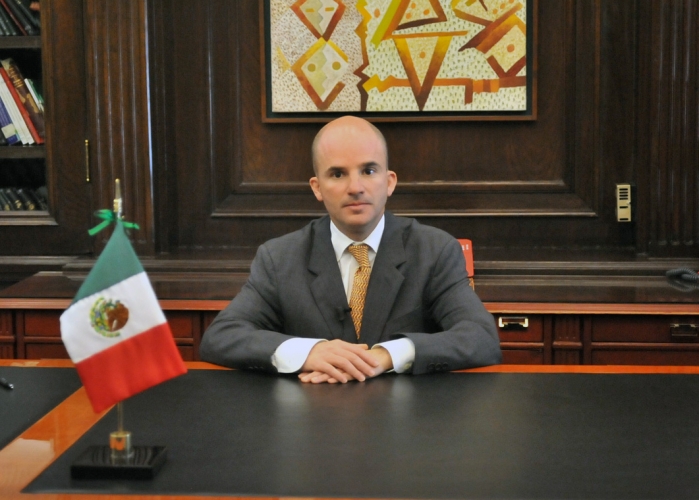 Comparece Director de Pemex ante diputados por recortes