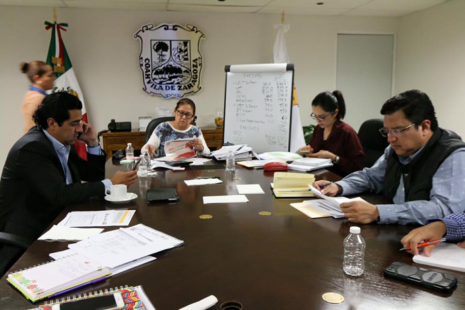 Planean y definen obra <br> pública estatal del 2016