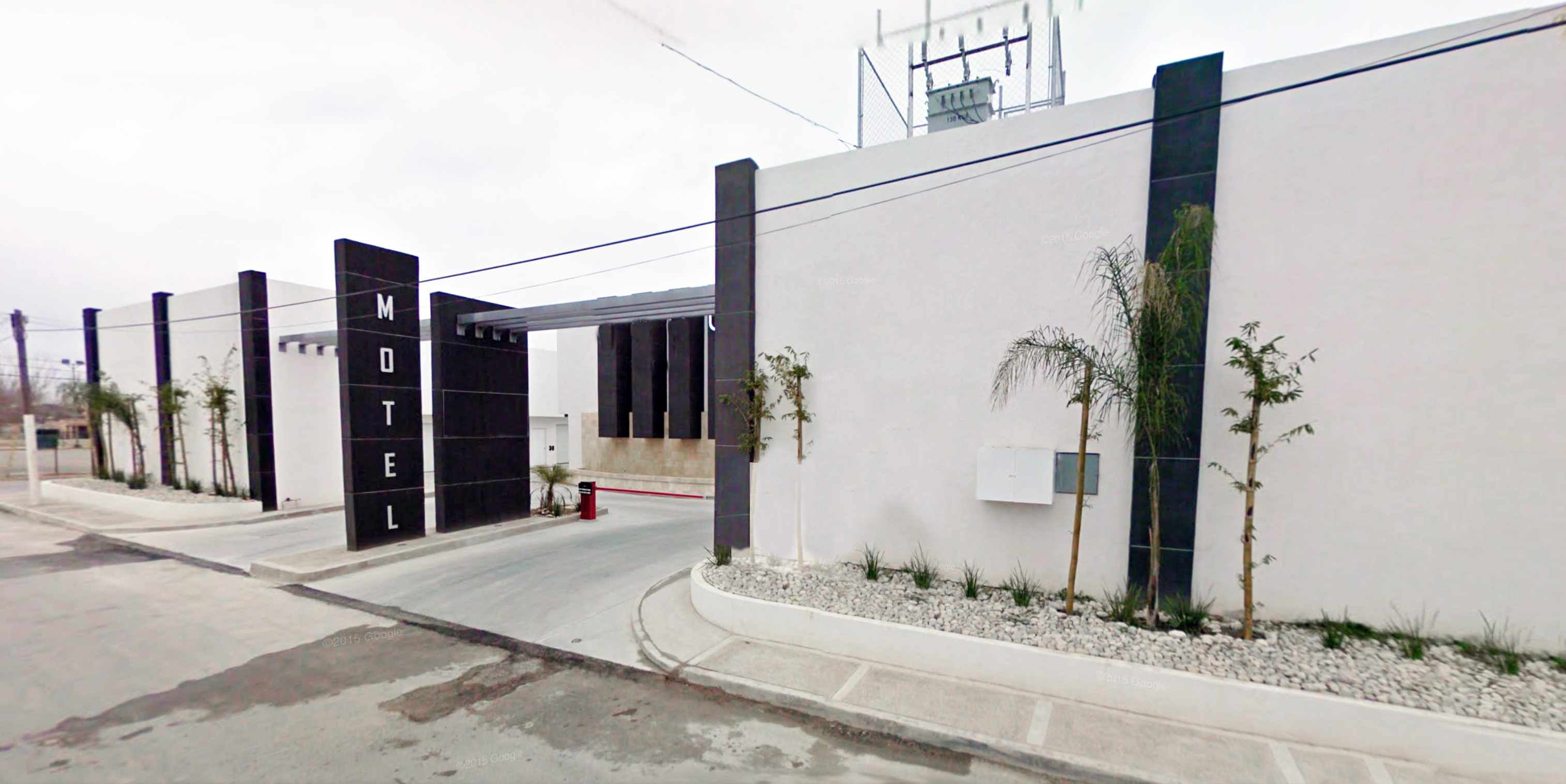 Mueren tres en hotel de Piedras <br> Negras; dos podrían ser policías