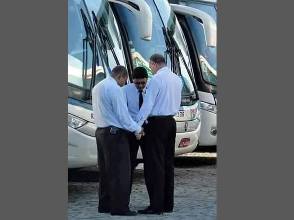 Oran choferes de autobuses ante ola de violencia