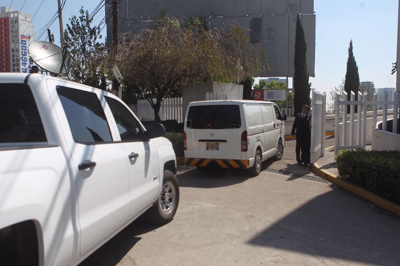Arriba Gordillo a velorio de su hija