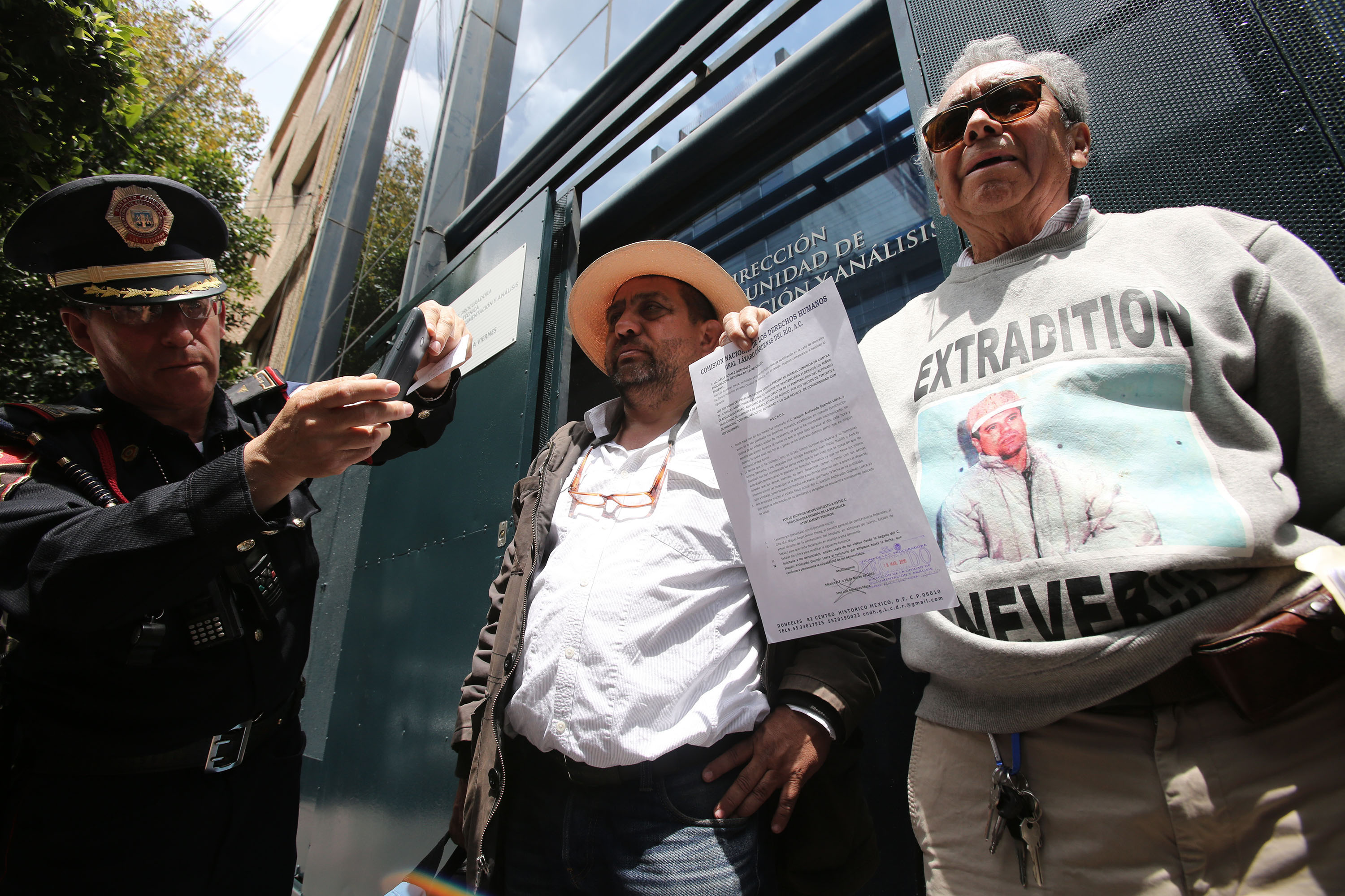 Presentan denuncia por malos tratos contra “El Chapo”