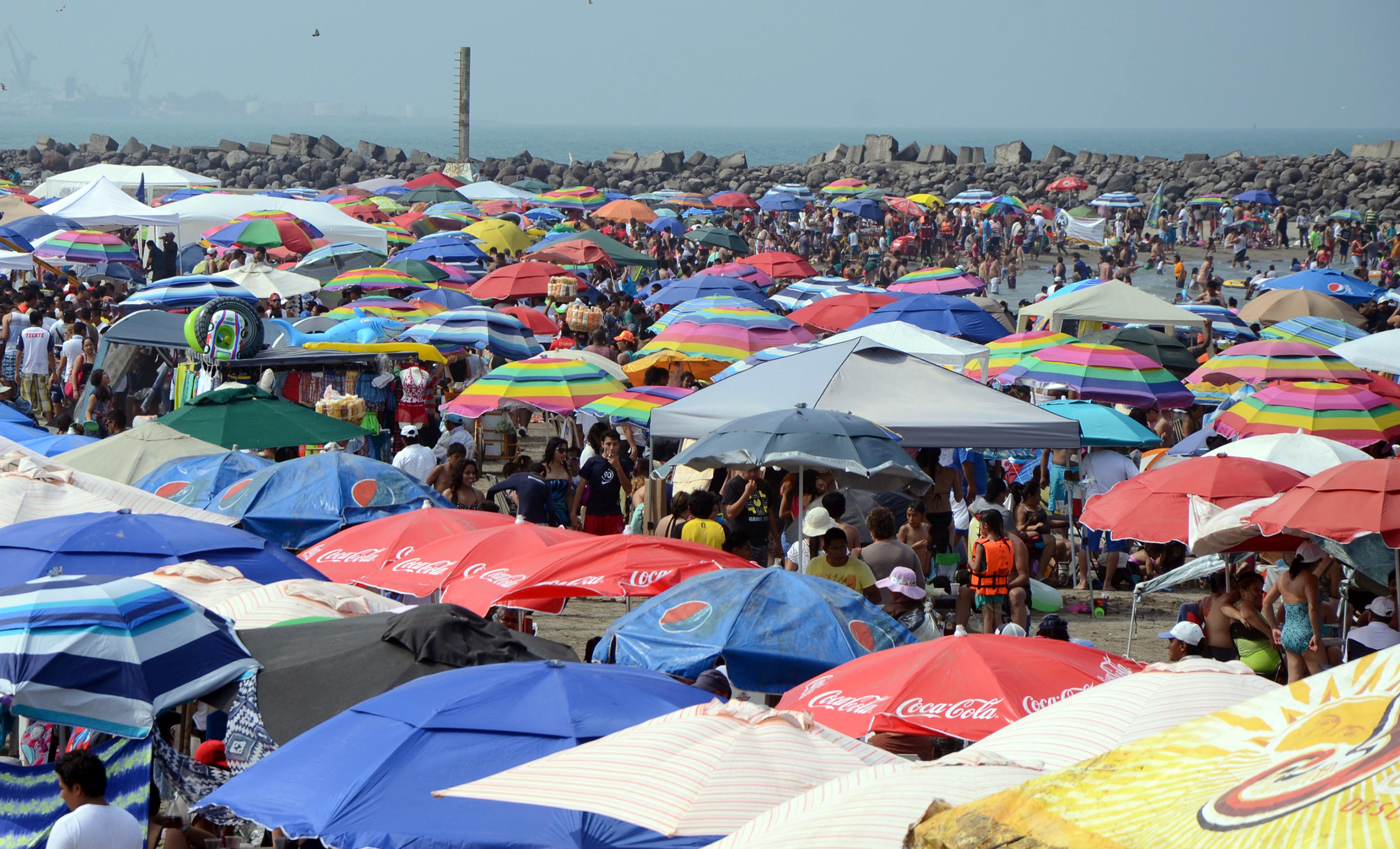Invadieron las playas en Veracruz