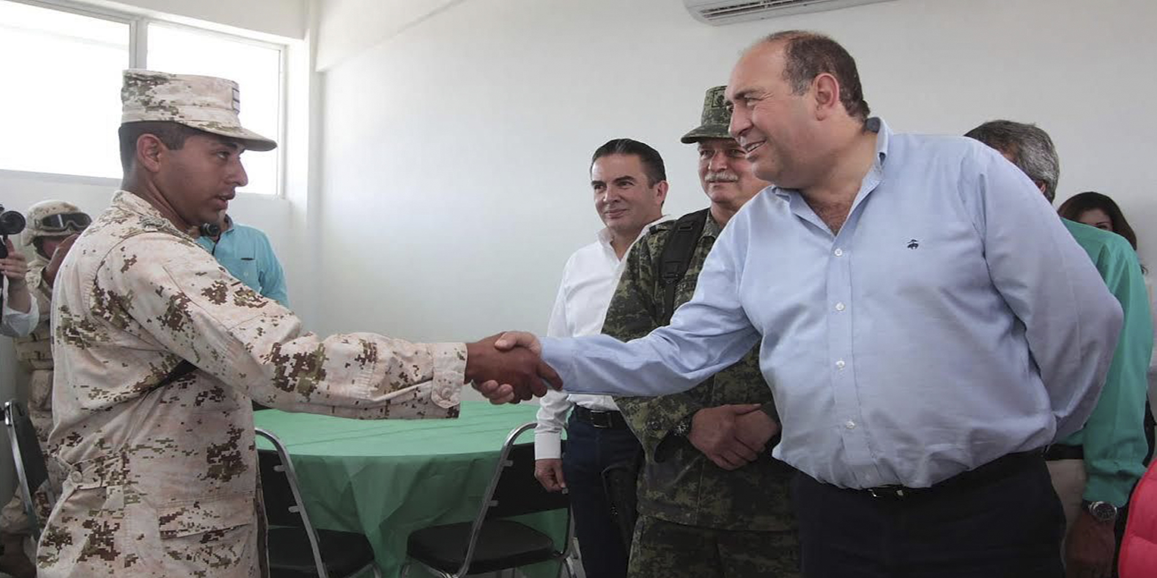 Refrenda Rubén compromiso <br> de combatir el narcotráfico