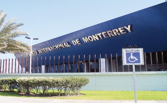 Suspenden vuelos en aeropuerto de Monterrey