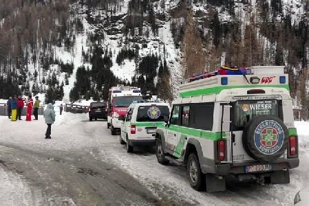 Sepulta avalancha a 6 personas