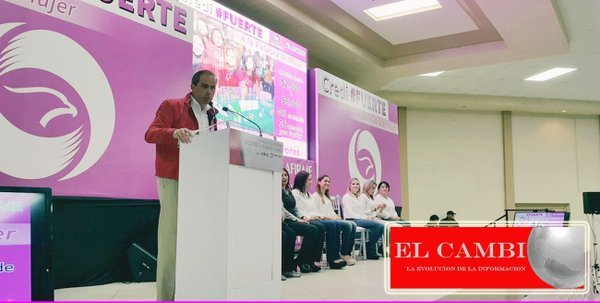 Entrega Purón créditos a las mujeres