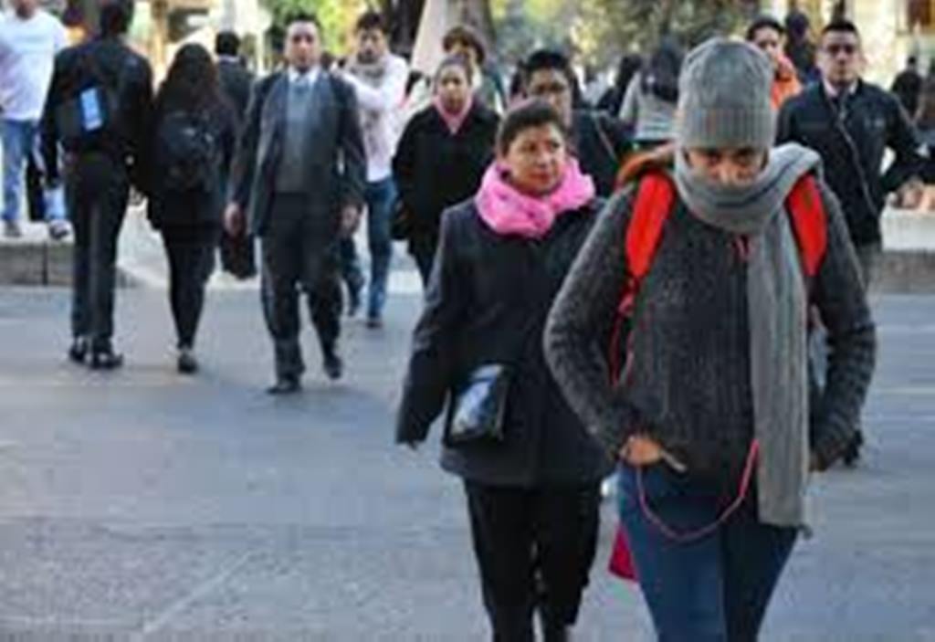 Seguirán bajas las temperaturas; no guarde las chamarras