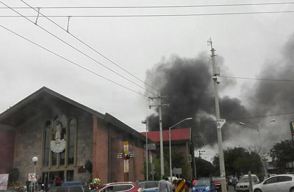 Se quema parroquia en pleno Domingo de Ramos