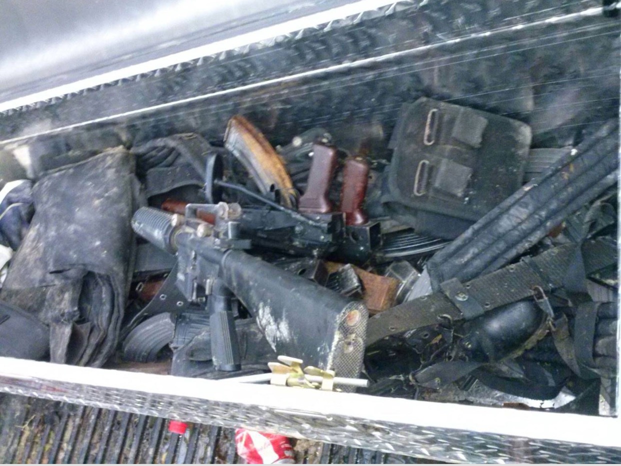 Decomisan arsenal, droga y autos en NL