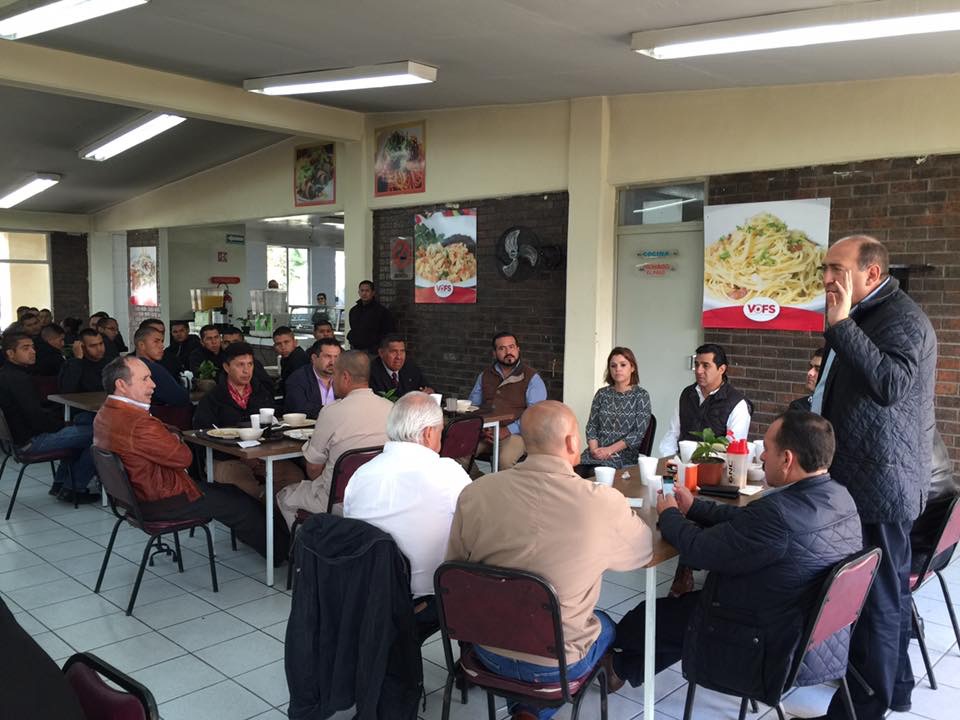Convive Gobernador con cadetes del ISESPE