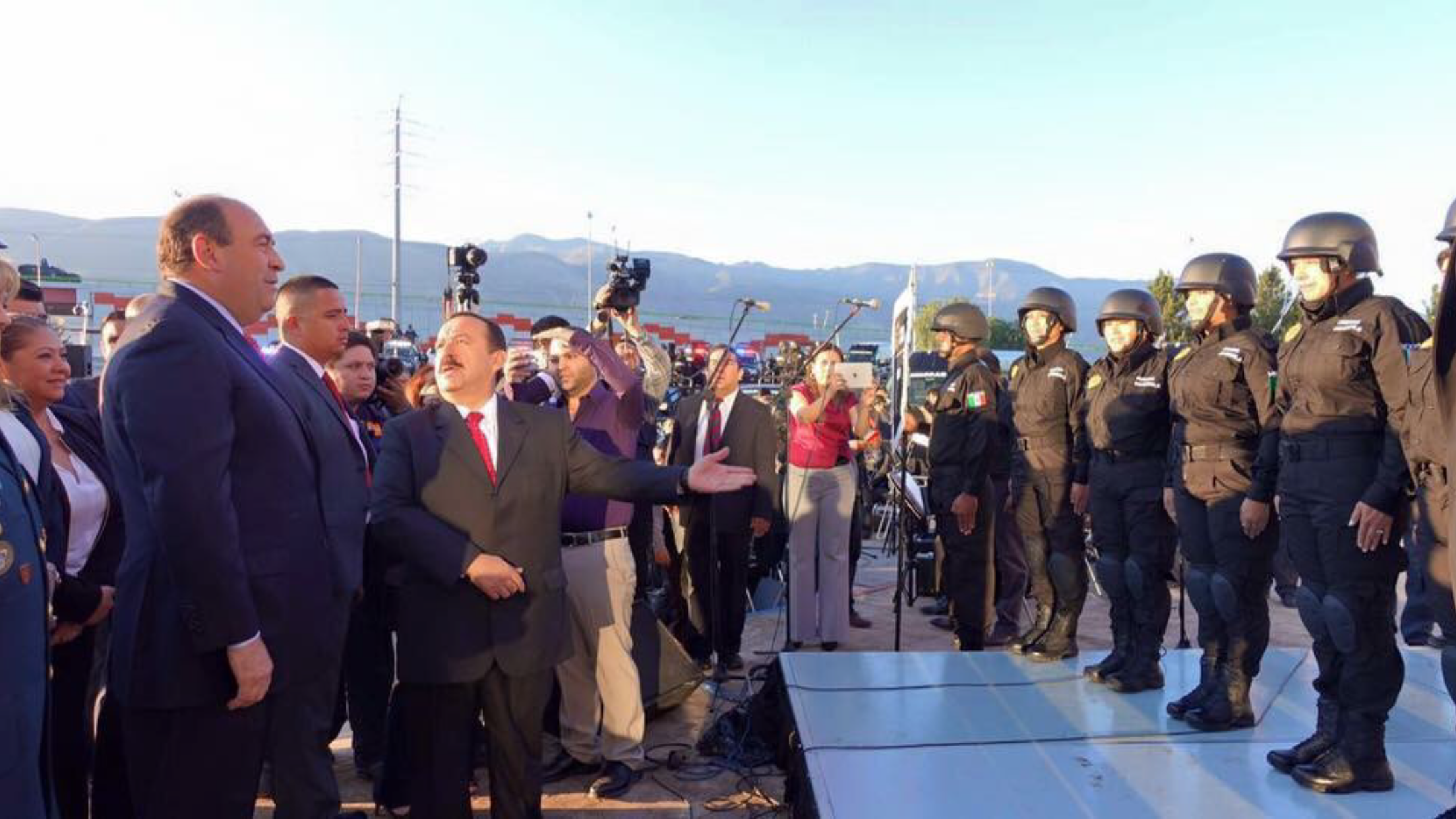 Encabeza Rubén pase de revista <br> a elementos de Fuerza Coahuila