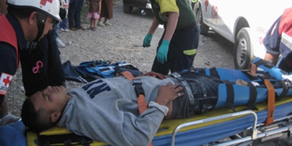 Balean a seis jóvenes en Monterrey