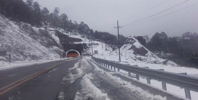 Cierran autopista Durango-Mazatlán
