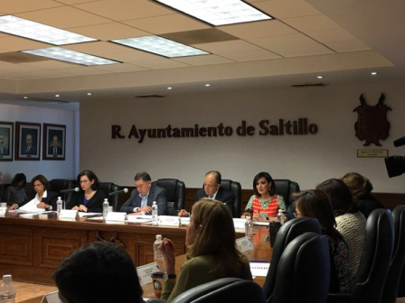 Rechazan regidores del PAN <br> apoyo a comerciantes
