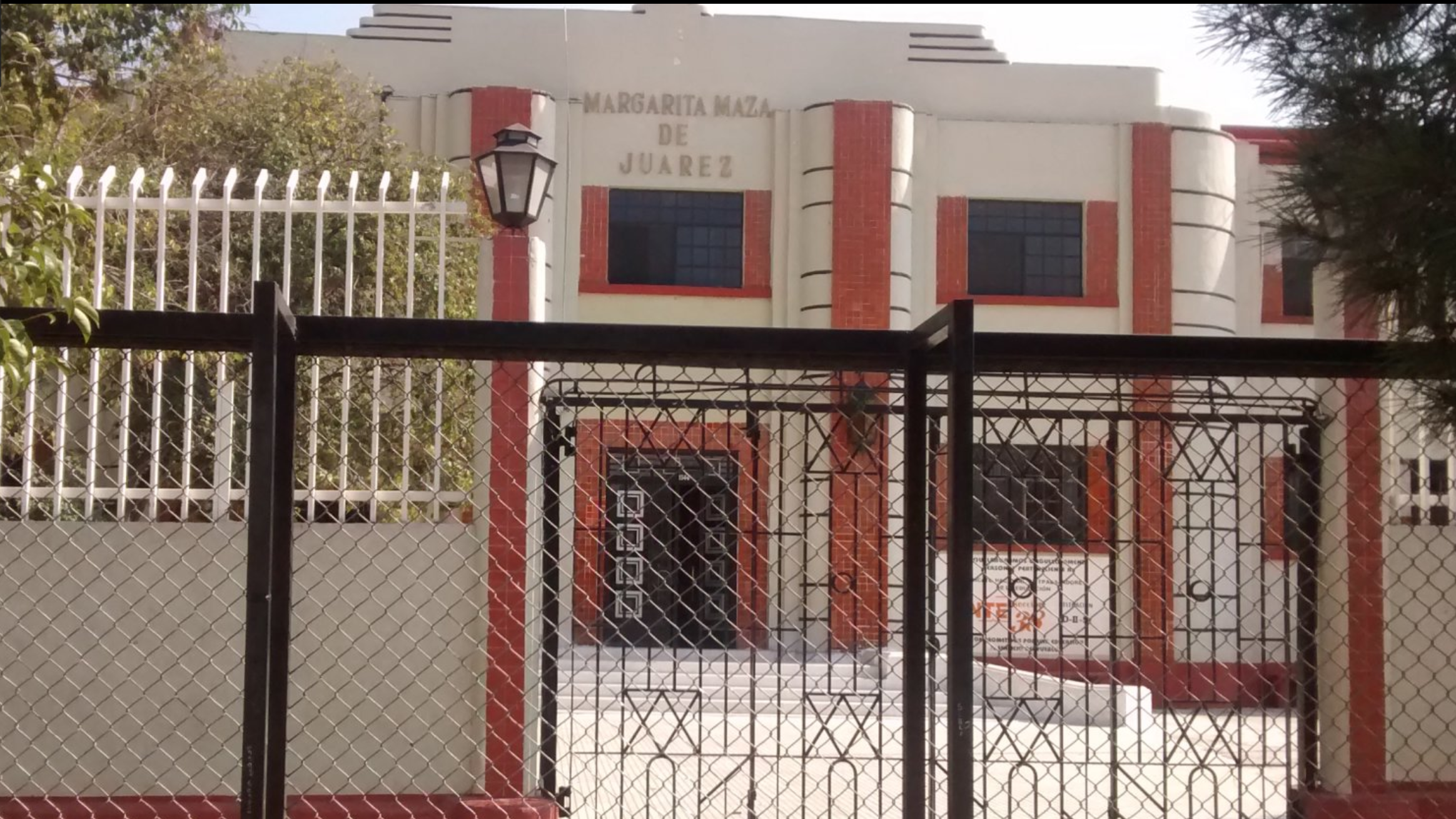 Maestro enamora y tiene relaciones <br> con su alumna de 2º de secundaria