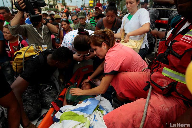 Aumenta a 646 víctimas por el terremoto en Ecuador