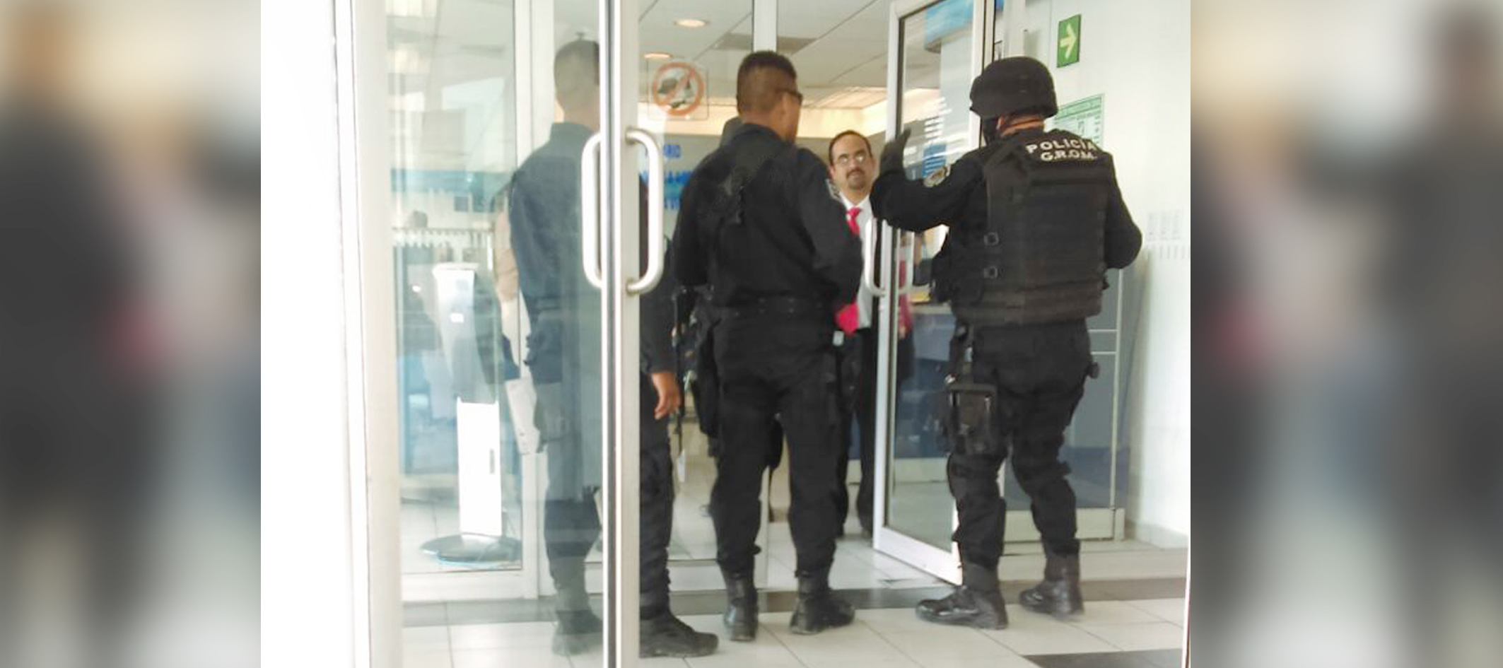 El colmo: asaltan banco <br> frente a alcaldía de Saltillo