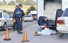 Niño fallece al caer de una camioneta