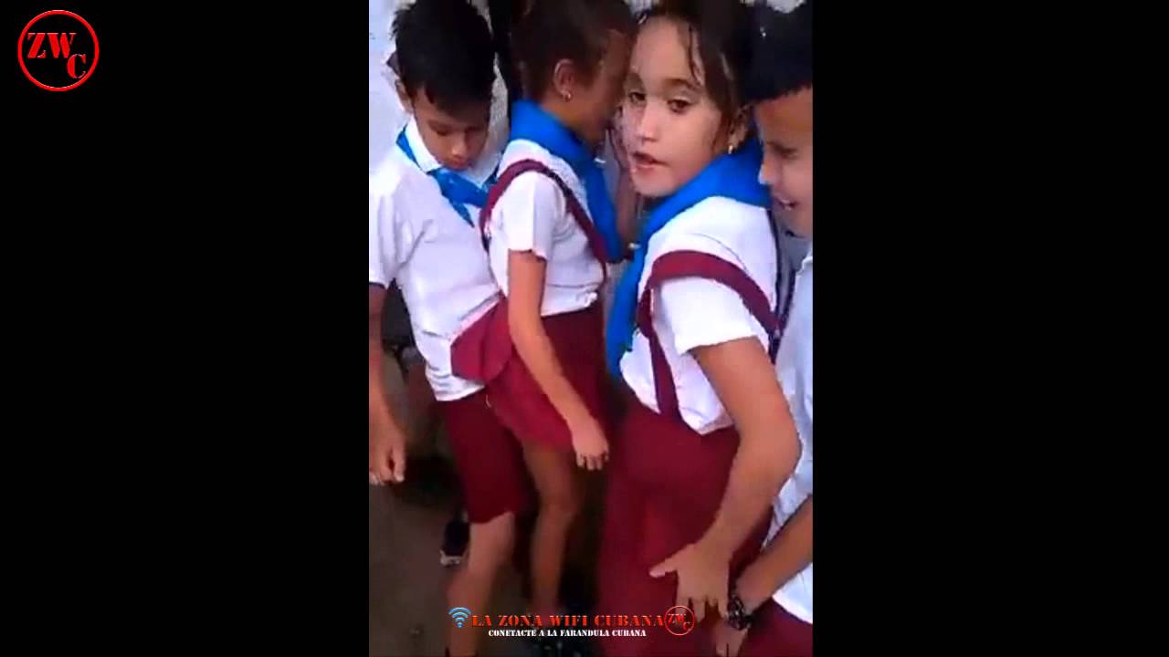 Reprochan en redes video de niños “perreando” en escuela