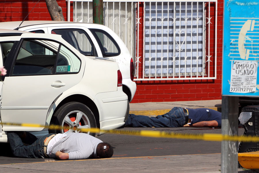 Asesinan a dos hombres por ajuste de cuentas; captan video
