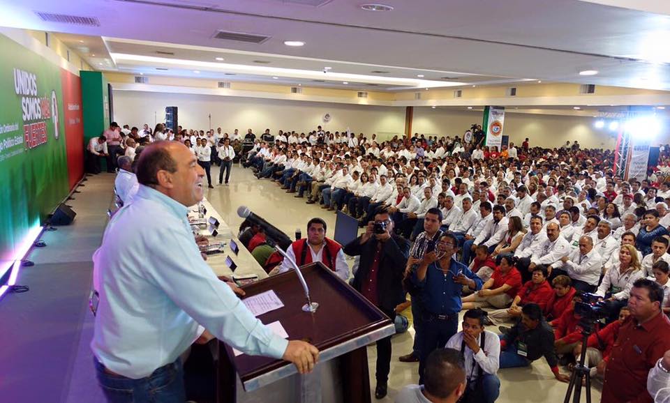 Toma PRI protesta a <br> consejeros políticos estatales