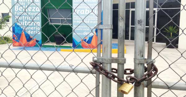 Cierran centro comunitario en Saltillo <br> ¡a un día de haberlo inaugurado!