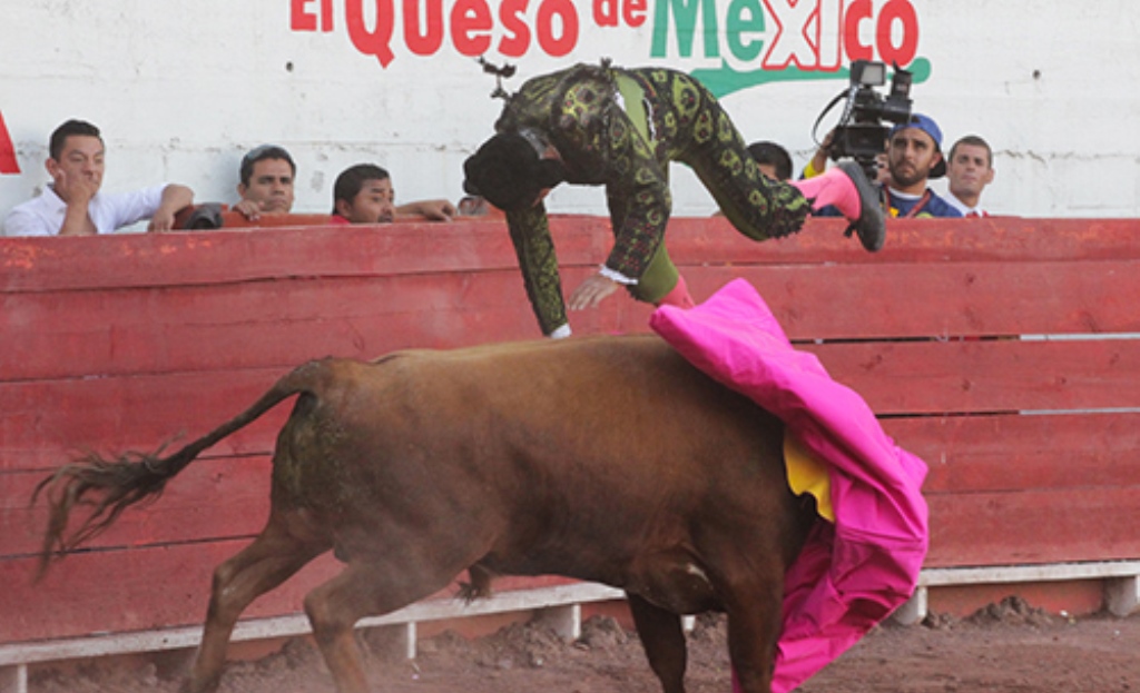 Quedará tetrapléjico matador de toros “El Pana”