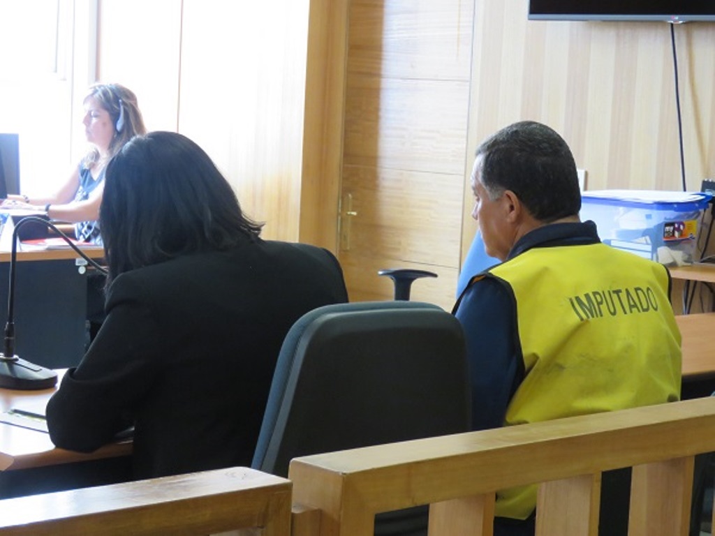 Recibe condena profesor por abuso sexual