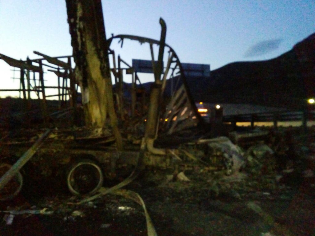 Accidentes dejan dos personas calcinadas