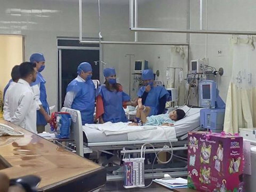 Visita Carolina Viggiano a internos en el Hospital del Niño