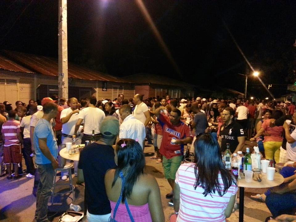 Boda al aire libre termina con 45 personas intoxicadas