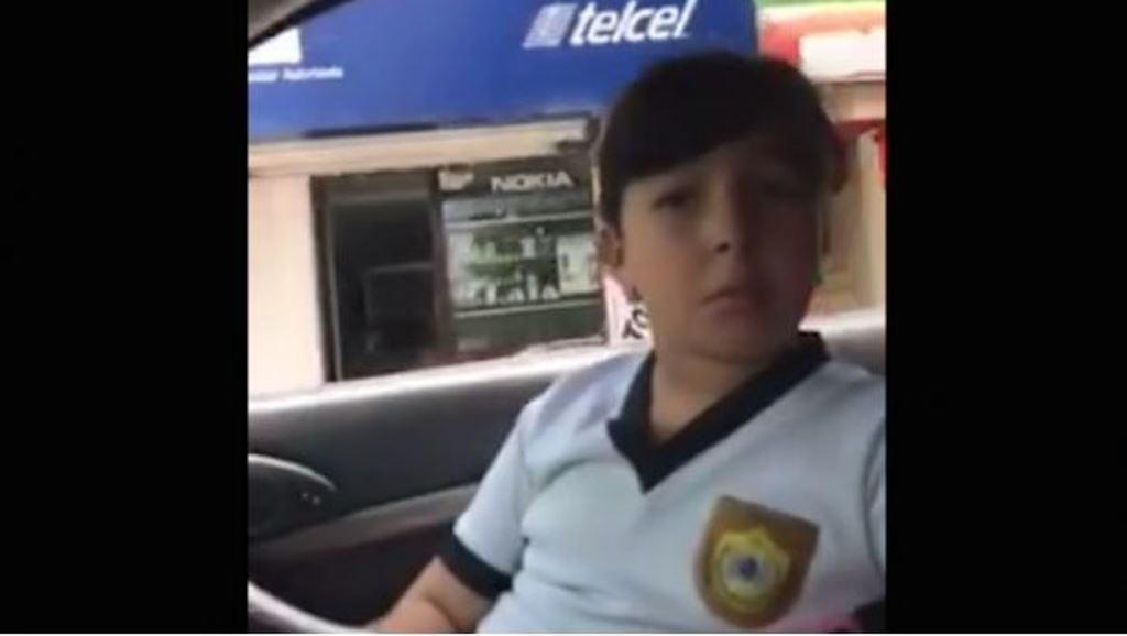 Suben video de niña que le pide permiso a su papá para tener novio