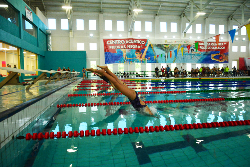 Realizan en Piedras Negras <br>campeonato estatal de Natación