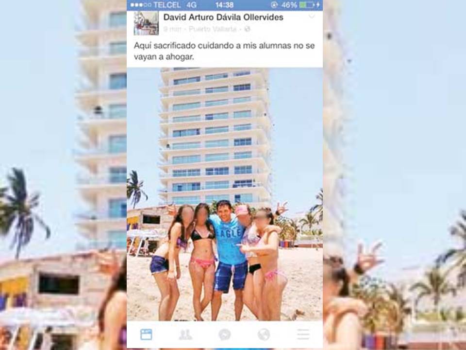 Profesor del Ateneo se exhibe con sus alumnas en la playa