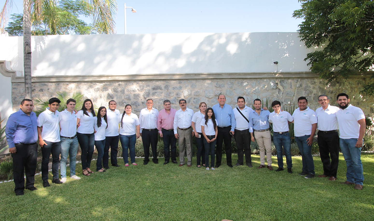 Reitera Rubén Apoyo a jóvenes de Coahuila