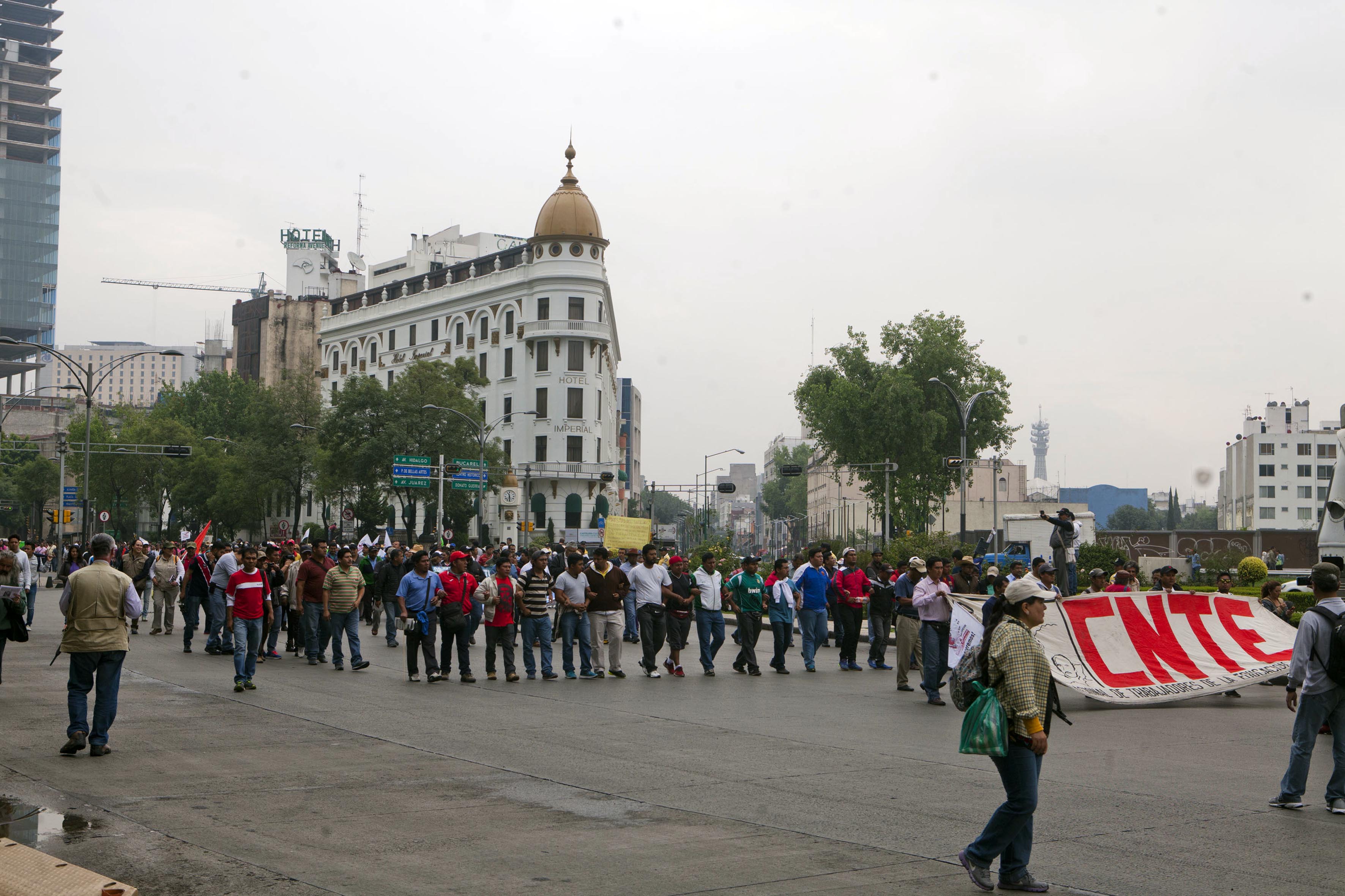Retan secundarias en Chiapas a la SEP; no reportarán faltas de maestros