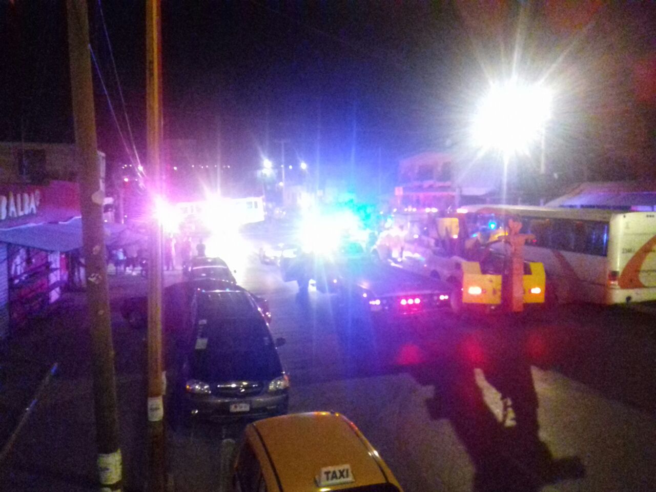 Un muerto y 11 heridos deja accidente en Saltillo