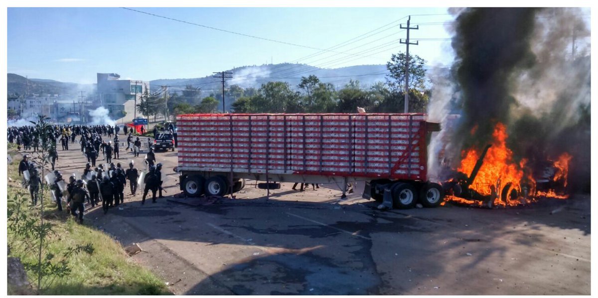 Afirma CNTE que hay tres muertos por enfrentamientos en Oaxaca