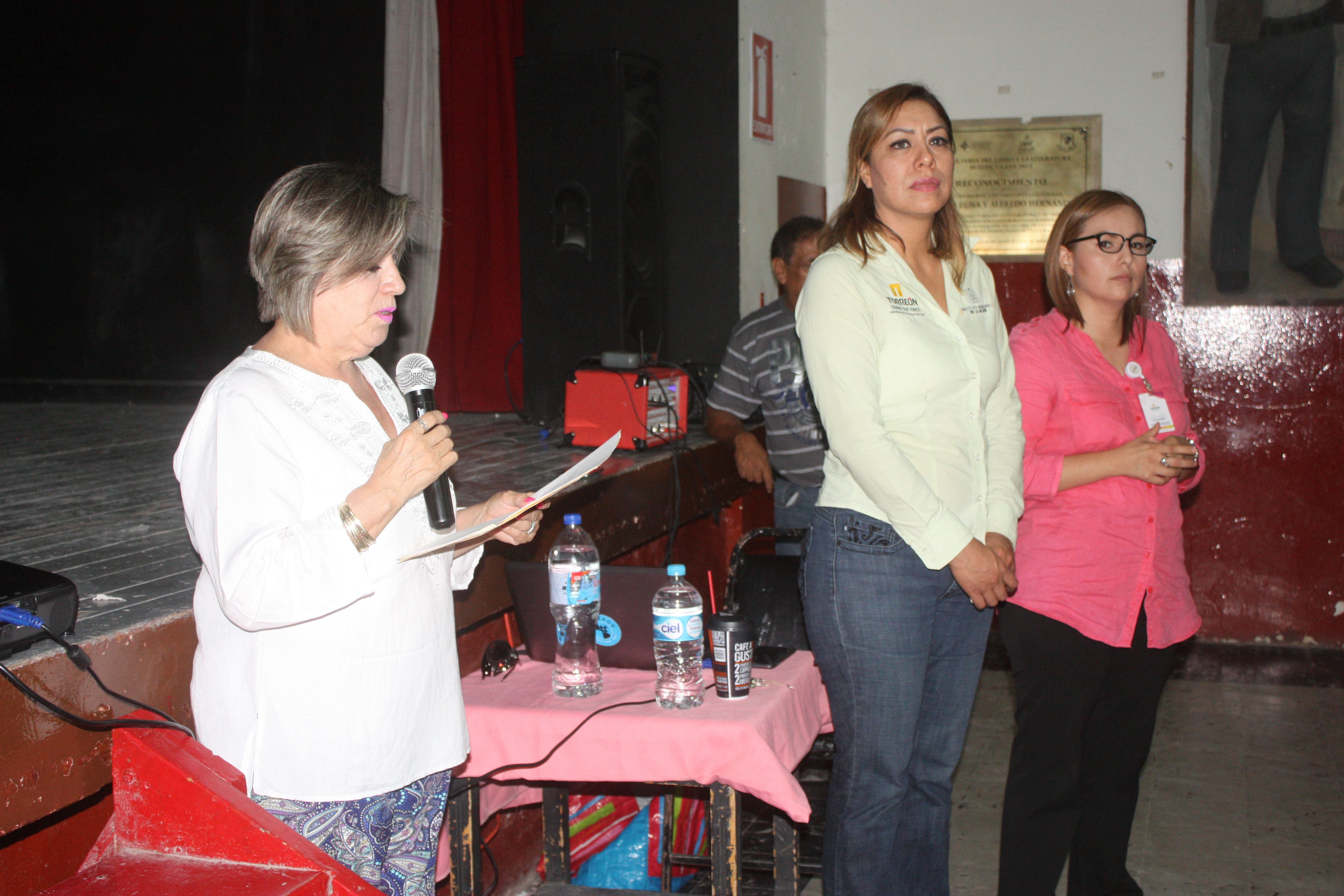 Imparten conferencia sobre trata de personas