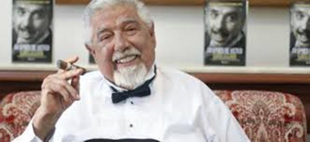 Mi papá vivió 2 ó 3 vidas de cualquiera, dice hijo de Rubén Aguirre