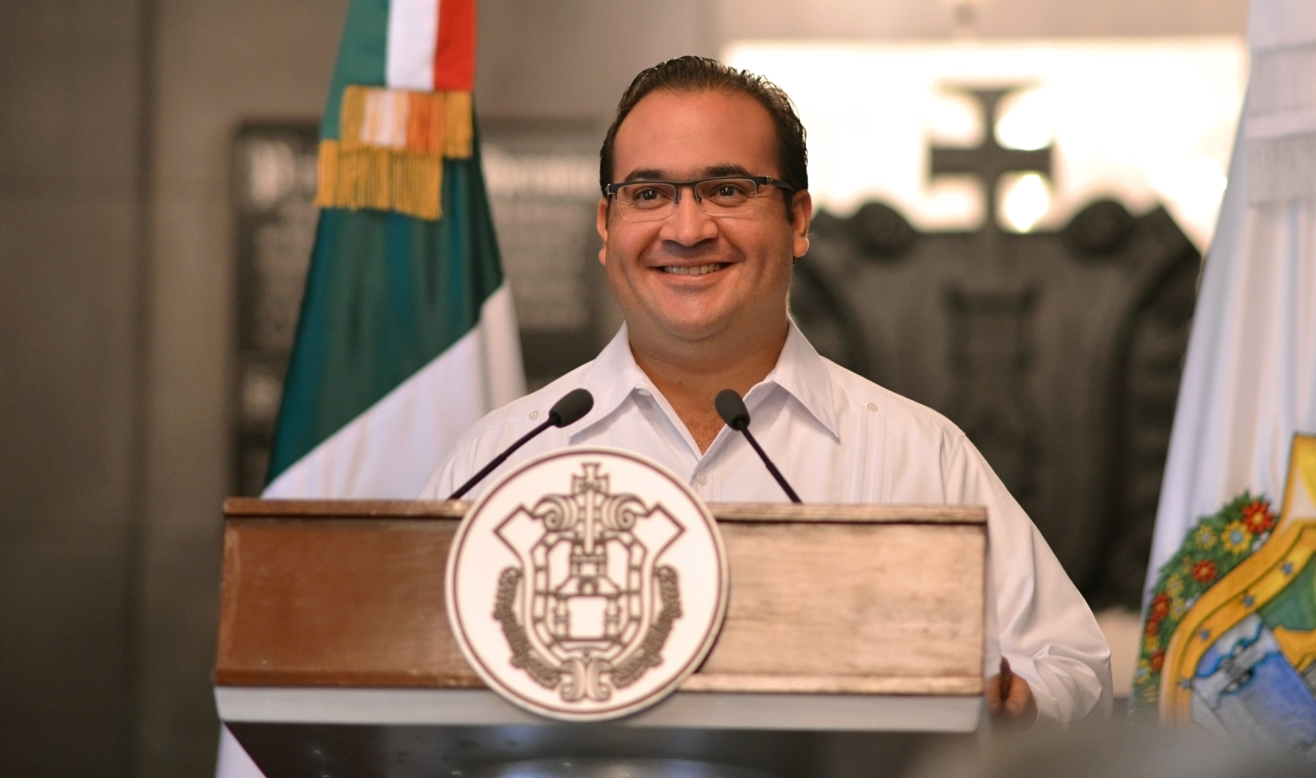Duarte promulga reforma que elimina fuero de funcionarios