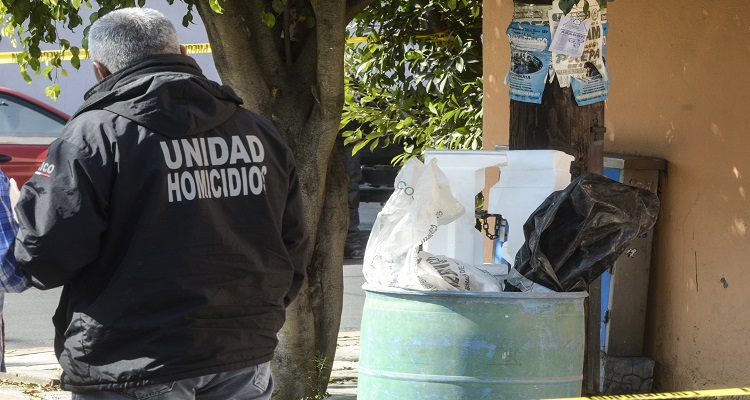 Hallan cuerpo dentro de un tambo