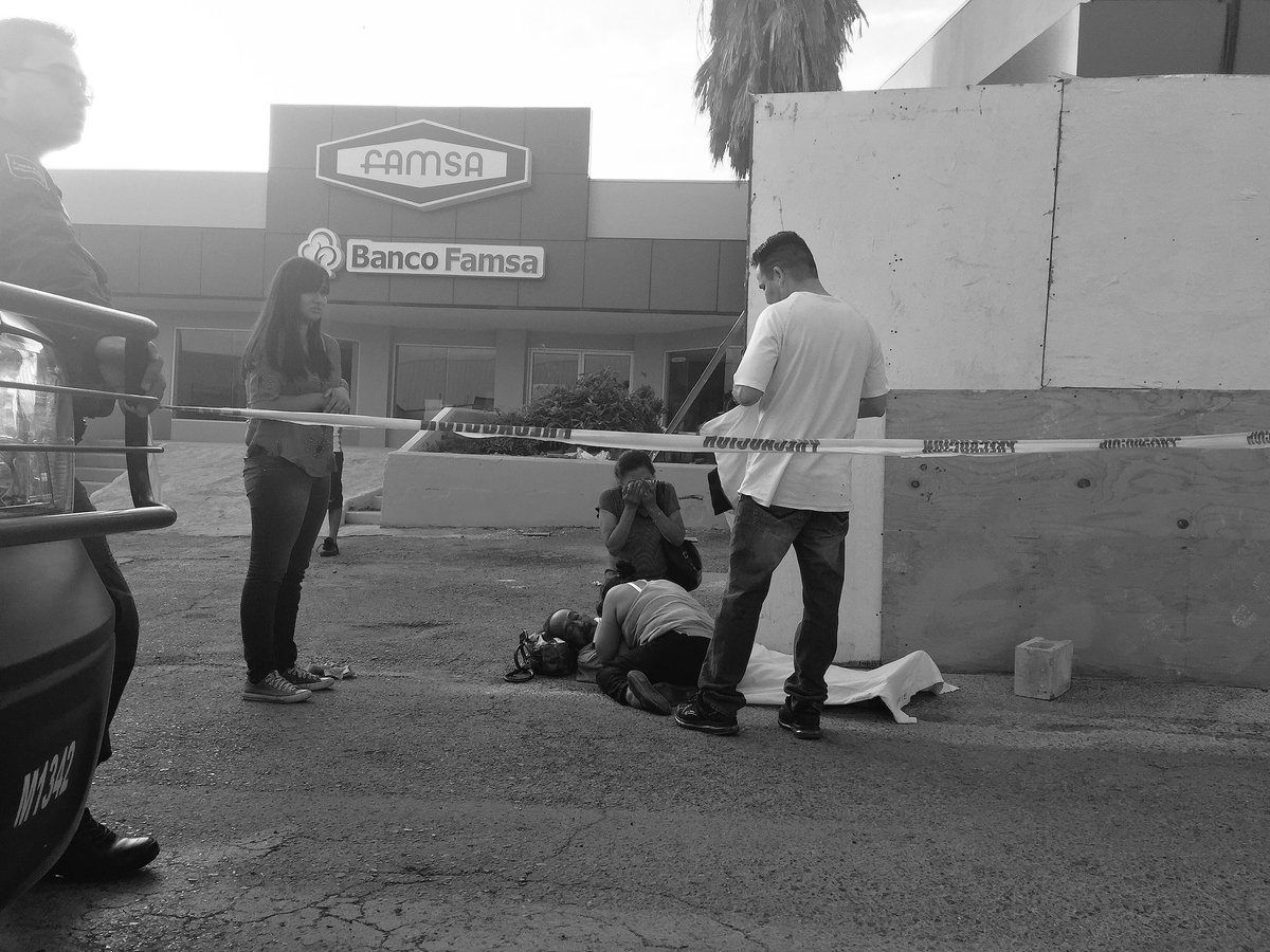 Muere en estacionamiento de Soriana Coss