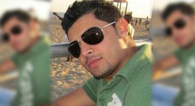 Se hace el muerto y sobrevive a masacre