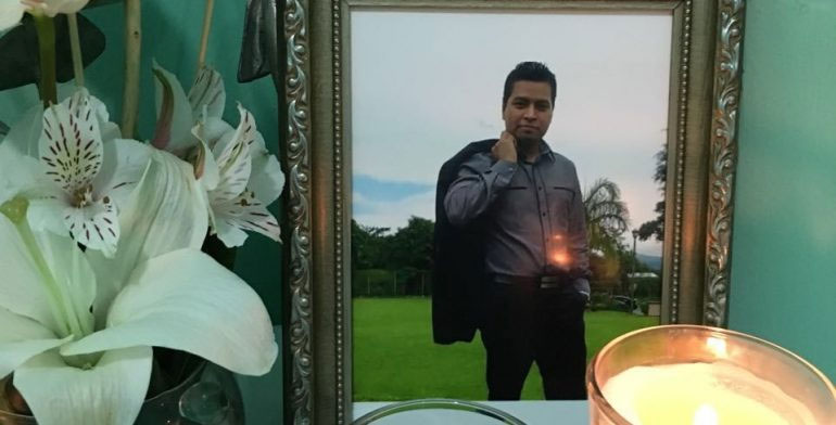 Llegan a Veracruz restos de joven muerto en Orlando