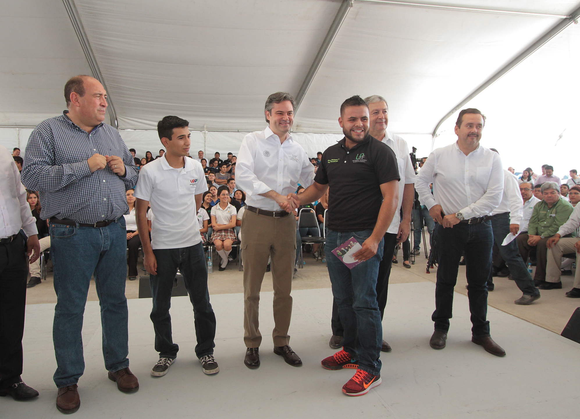 Destaca Aurelio Nuño excelencia <br>educativa de Coahuila