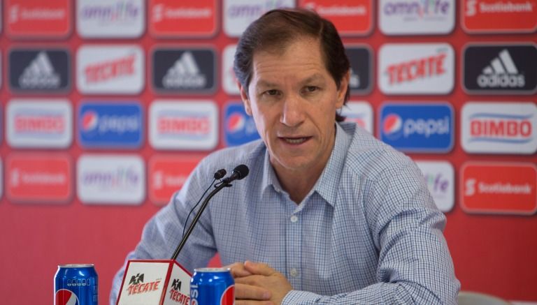 Chivas oficializa salida de Jaime Ordiales