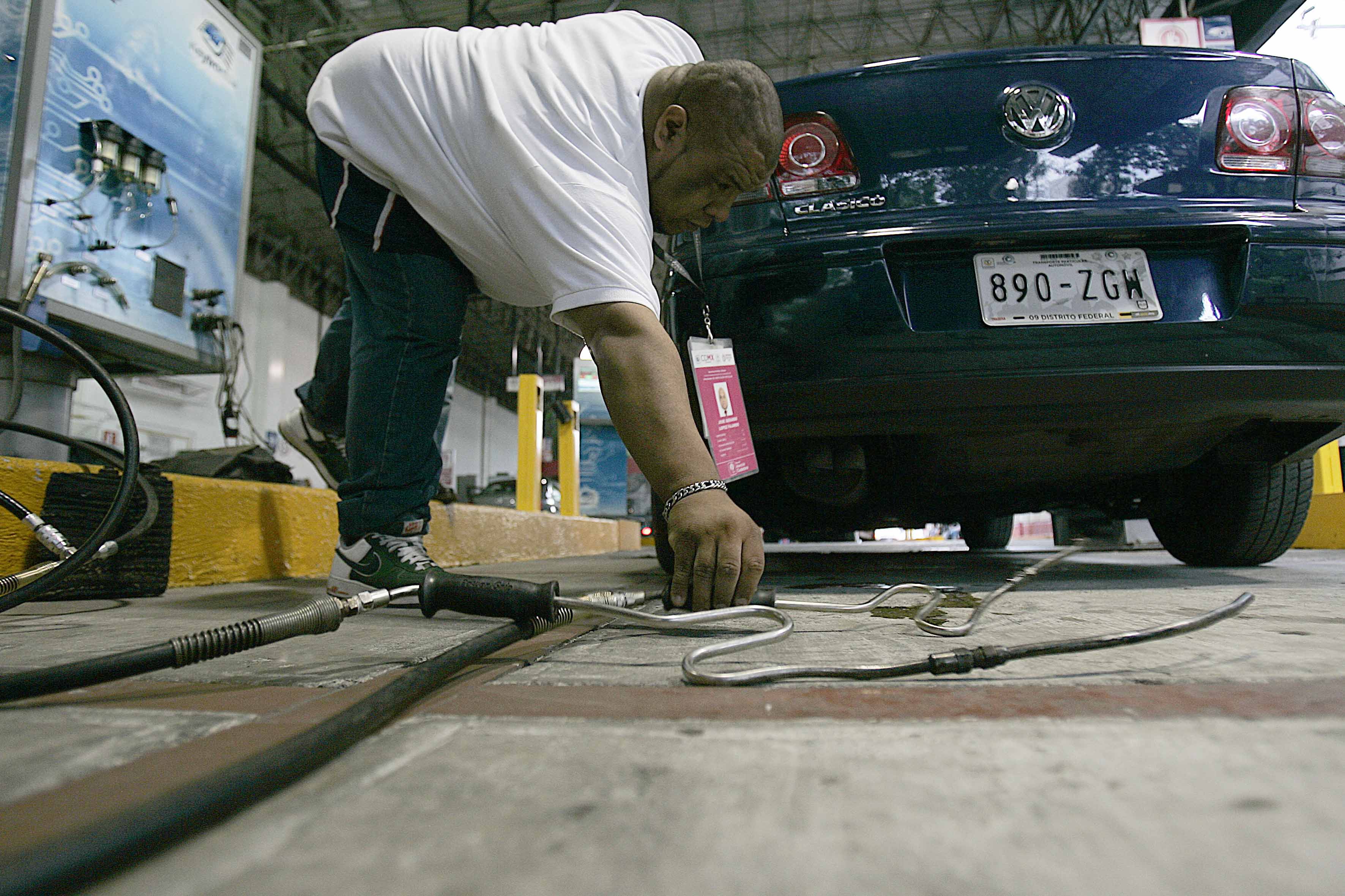 Profepa, a la caza de los verificentros corruptos