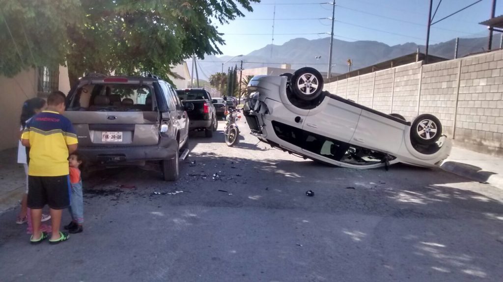Chocan a mujeres con niños en Saltillo